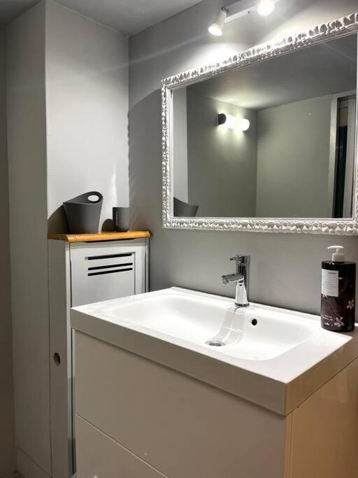 Ksenokratous-Kolonaki Cozy Apartment Athens Ngoại thất bức ảnh